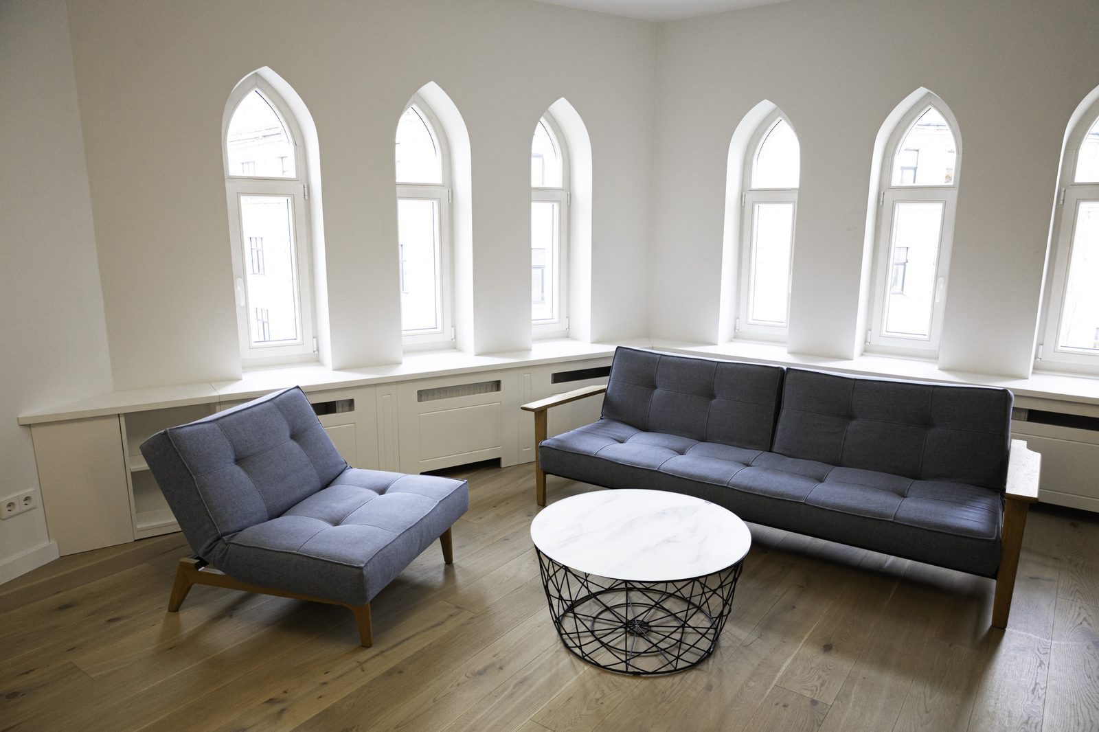 ECO 92 with Gothic arch fanlights wooden windows at Meza iela 4