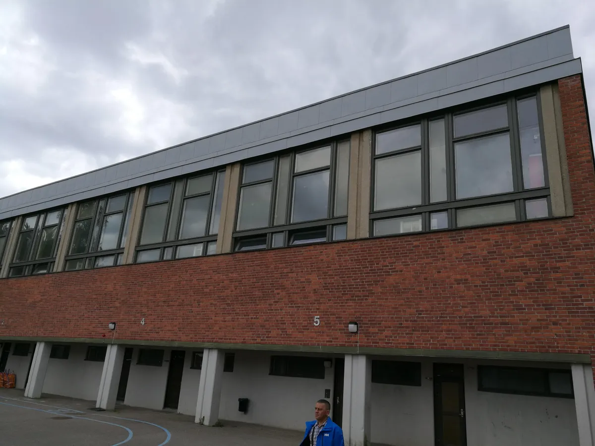 wooden windows installation at Hagsatraskolan, Bandhagen, Sweden