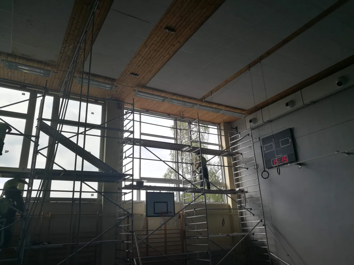 ECO 92 wooden windows installation at Hagsatraskolan, Bandhagen, Sweden - image 10