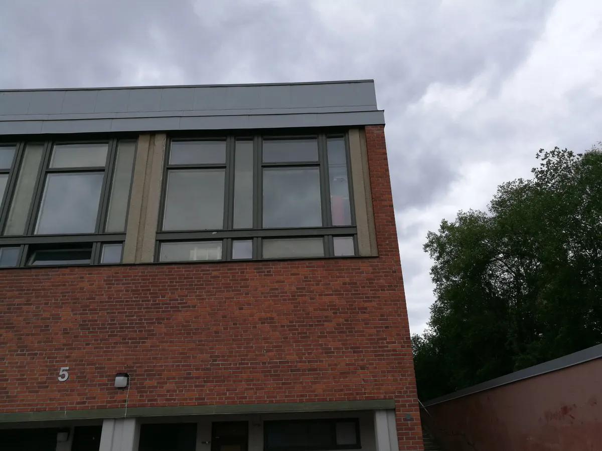 ECO 92 wooden windows installation at Hagsatraskolan, Bandhagen, Sweden - image 3