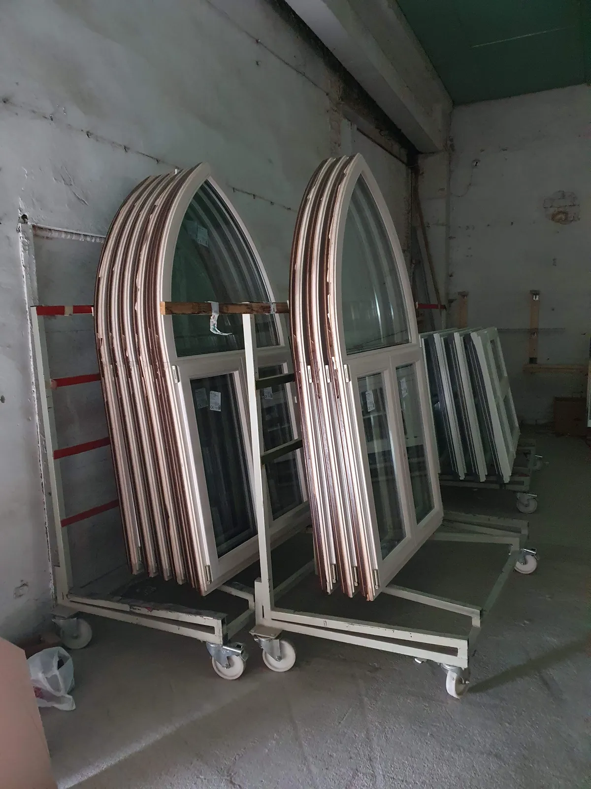 ECO 92 with Gothic arch fanlights wooden windows installation at Meza iela 4 - image 13