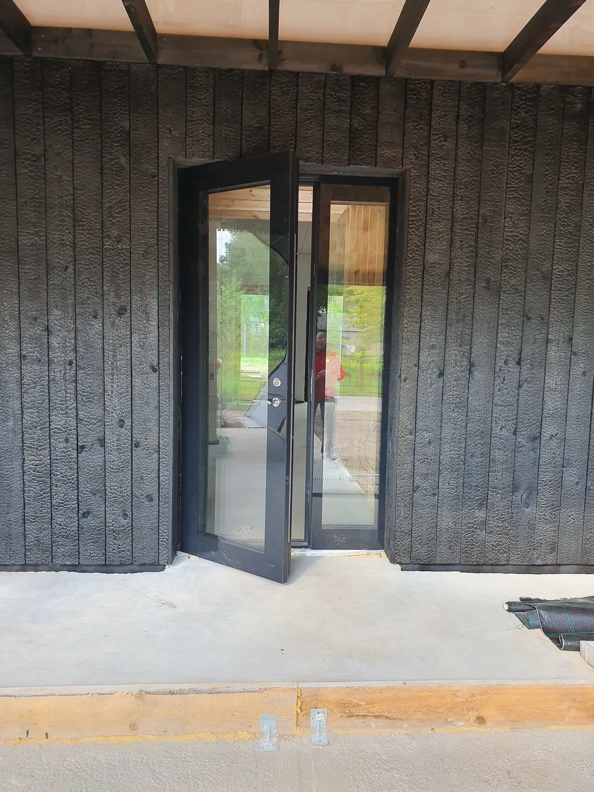 wooden windows installation at Olgas iela 22, Jurmala