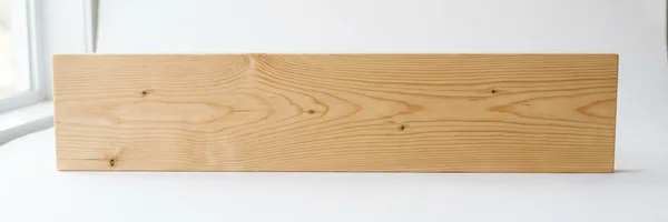 Текстура сосны - стандартная порода для деревянных оконных рам