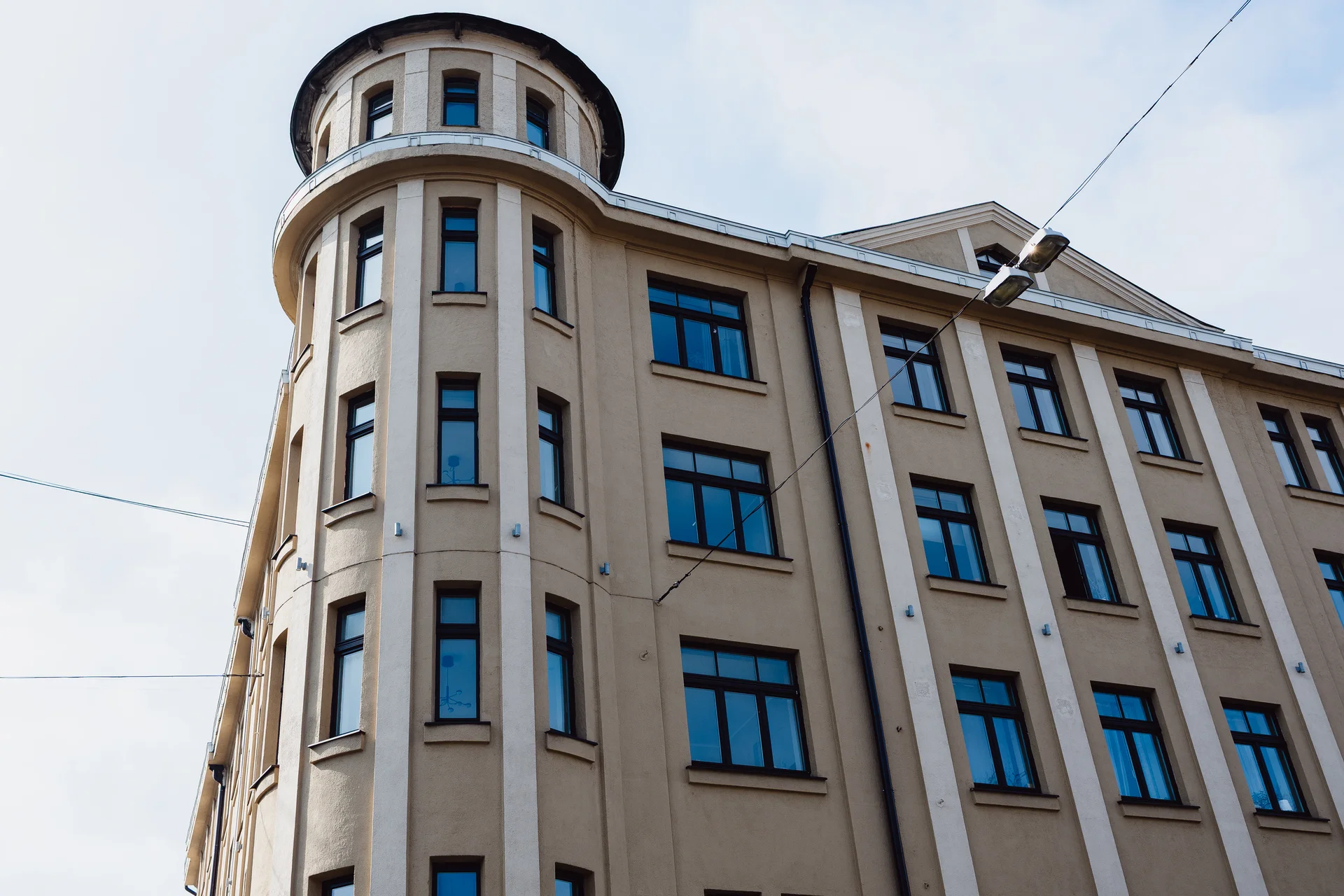 Valmieras iela 33, Riga